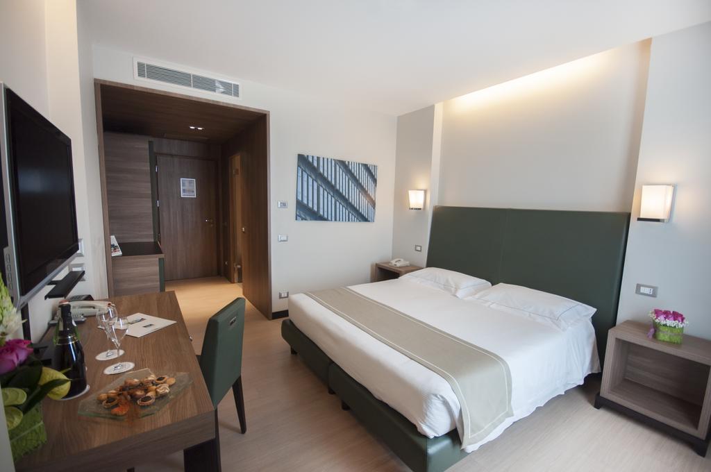 Blu Hotel Brixia Castenedolo Esterno foto