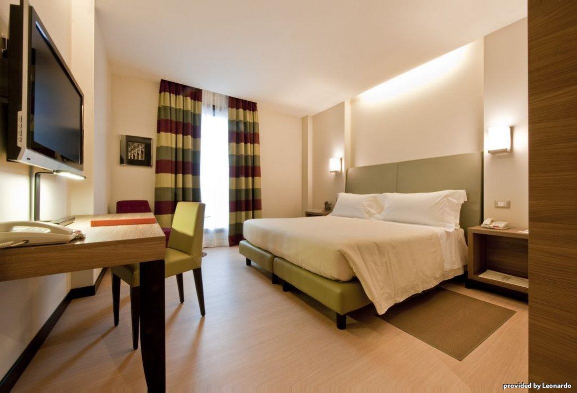 Blu Hotel Brixia Castenedolo Camera foto